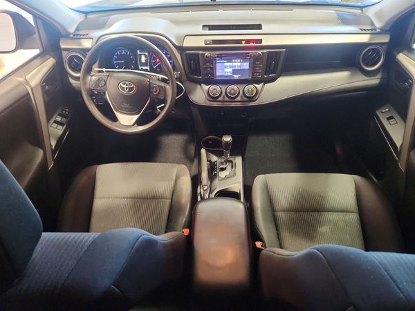 2018 TOYOTA RAV4 LE