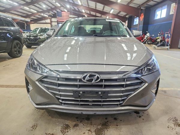 2020 HYUNDAI ELANTRA SE