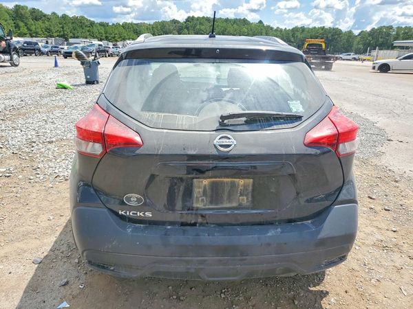 2018 NISSAN KICKS