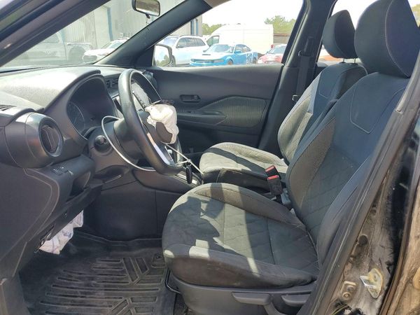 2018 NISSAN KICKS