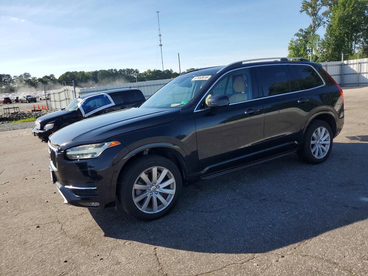 2016 VOLVO XC90