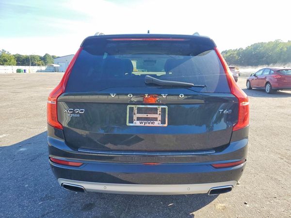 2016 VOLVO XC90