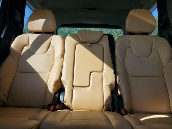 2016 VOLVO XC90