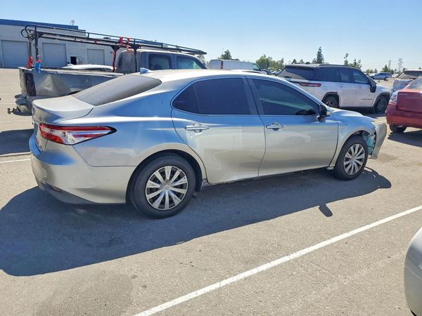 2019 TOYOTA CAMRY
