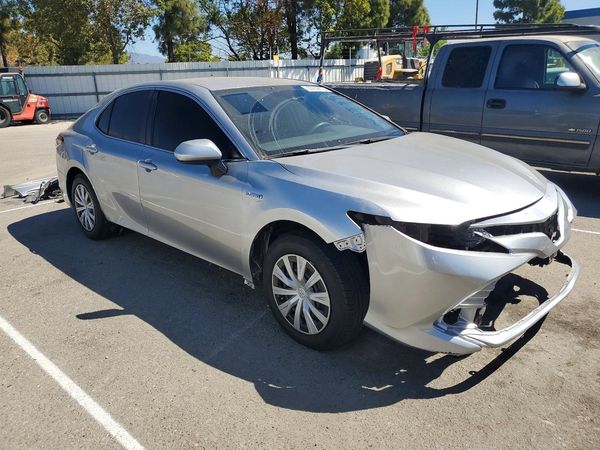 2019 TOYOTA CAMRY