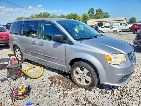 2013 DODGE GRAND CARAVAN SE
