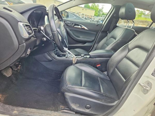 2018 INFINITI QX30