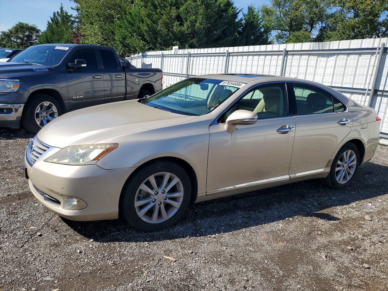 2017 LEXUS IS