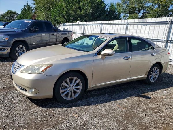 2017 LEXUS IS