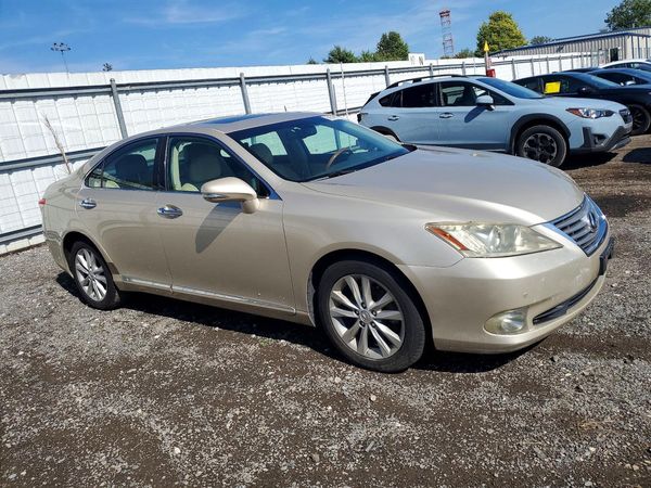 2017 LEXUS IS