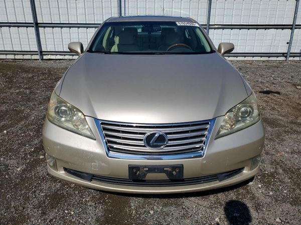 2017 LEXUS IS