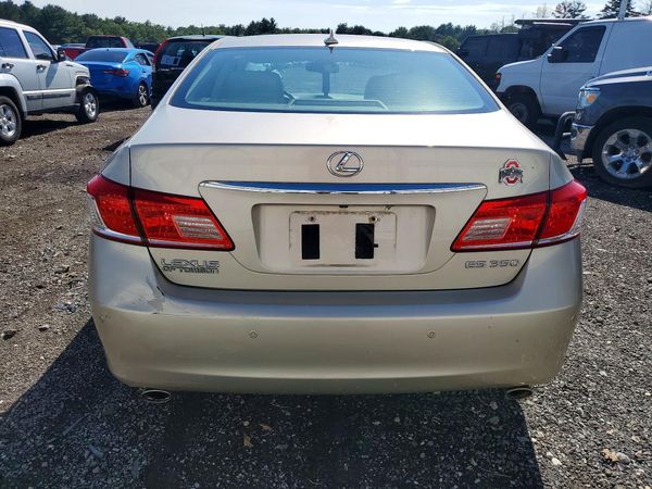 2017 LEXUS IS