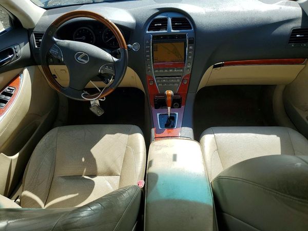 2017 LEXUS IS