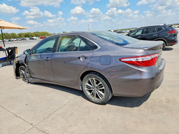2016 TOYOTA CAMRY