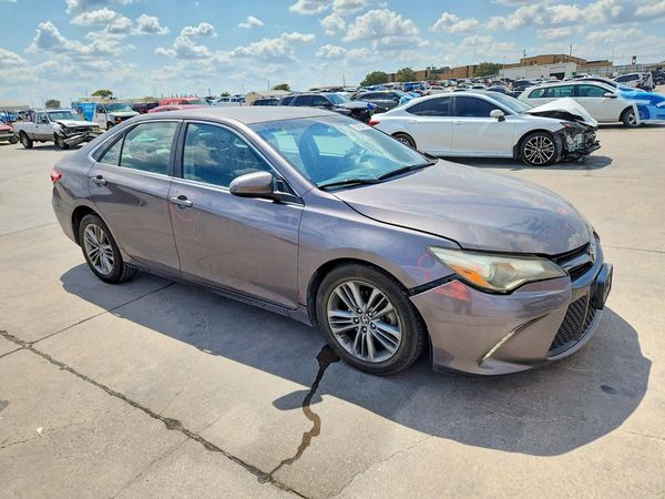 2016 TOYOTA CAMRY