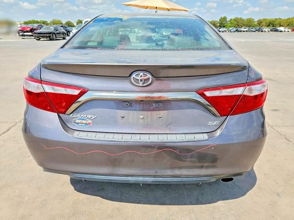 2016 TOYOTA CAMRY