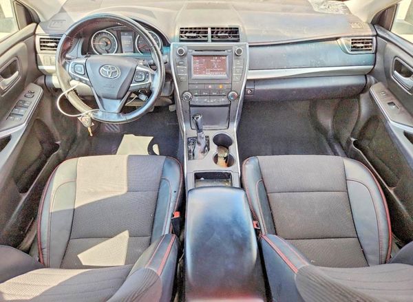 2016 TOYOTA CAMRY