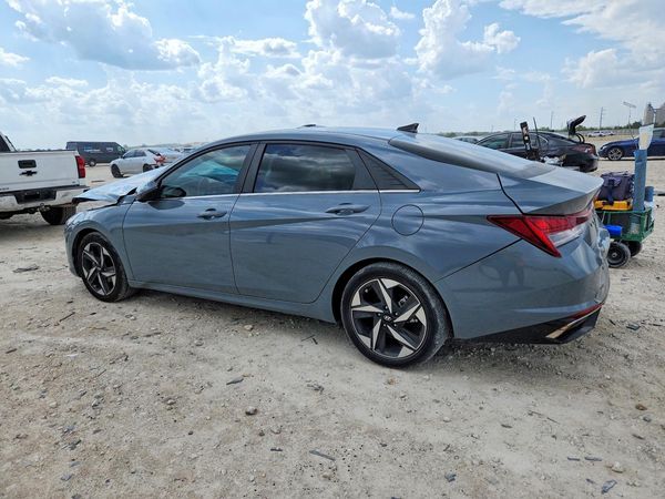 2022 HYUNDAI ELANTRA