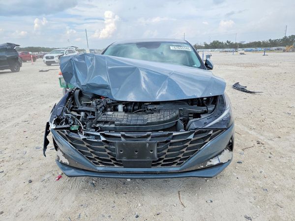 2022 HYUNDAI ELANTRA
