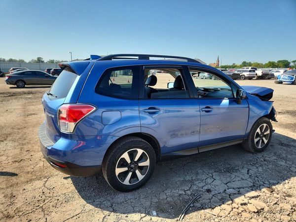 2018 SUBARU FORESTER