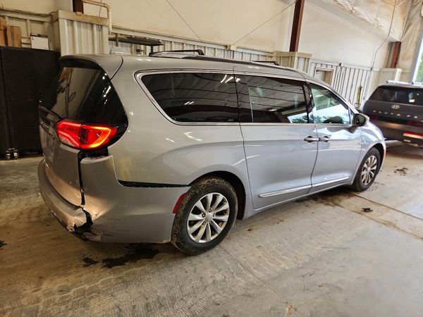 2018 CHRYSLER PACIFICA Touring L — PSRA