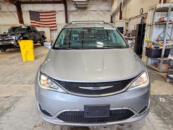 2018 CHRYSLER PACIFICA Touring L — DIRF
