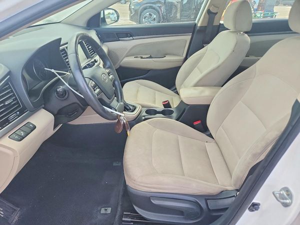 2017 HYUNDAI ELANTRA