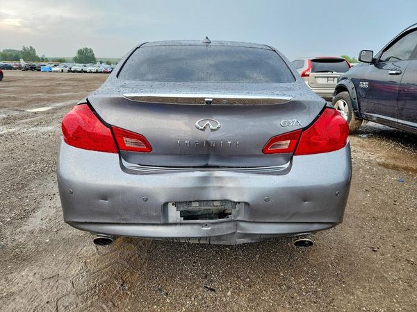 2012 INFINITI G37X