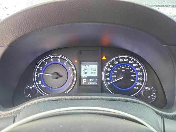 2012 INFINITI G37X