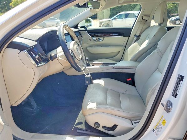 2018 VOLVO S90