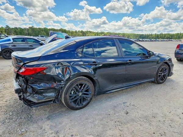 2026 TOYOTA CAMRY