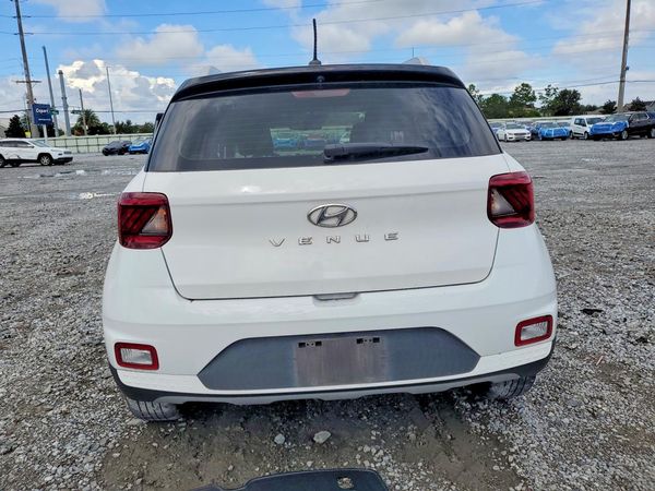 2023 HYUNDAI VENUE