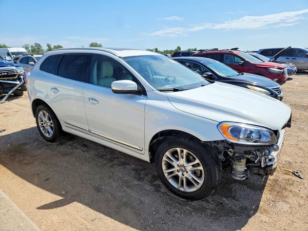 2015 VOLVO XC60 Premier (non R design)