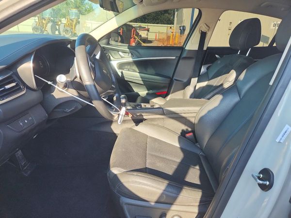 2025 GENESIS G70