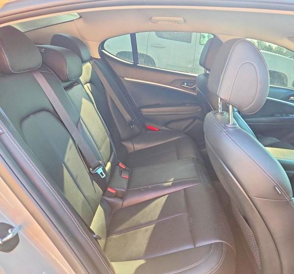 2025 GENESIS G70