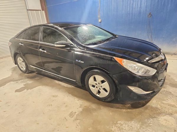 2012 HYUNDAI SONATA Middle level