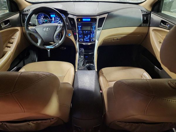 2012 HYUNDAI SONATA Middle level