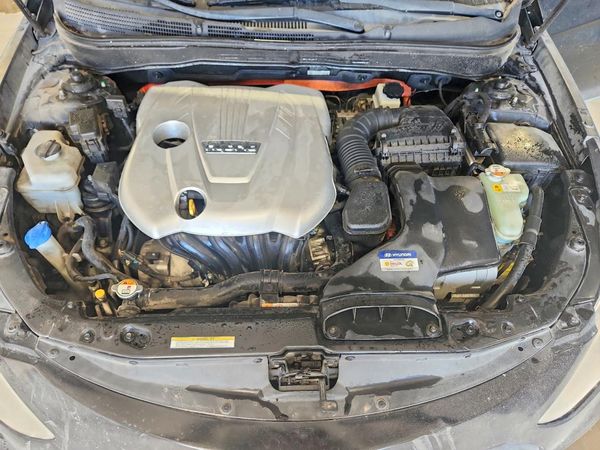 2012 HYUNDAI SONATA Middle level