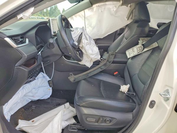 2021 TOYOTA RAV4 Limited — DENT