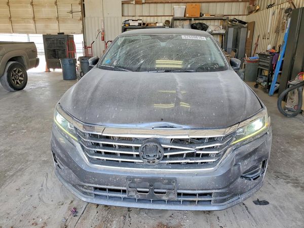 2020 VOLKSWAGEN PASSAT SE