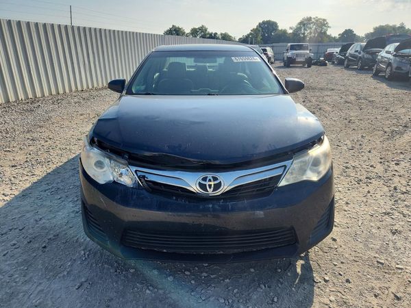2014 TOYOTA CAMRY