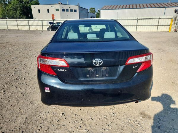 2014 TOYOTA CAMRY
