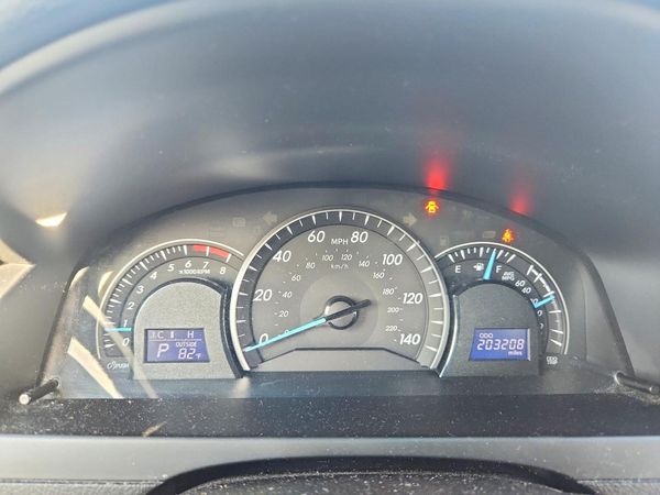 2014 TOYOTA CAMRY