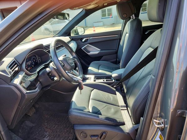 2020 AUDI Q3 S Line quattro Premium