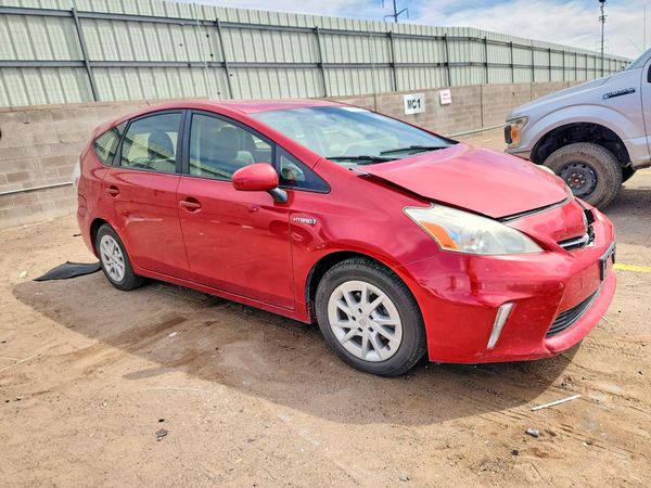 2013 TOYOTA PRIUS V TH — Passenger 3/4