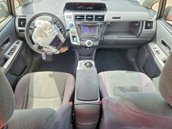 2013 TOYOTA PRIUS V TH — CKPT