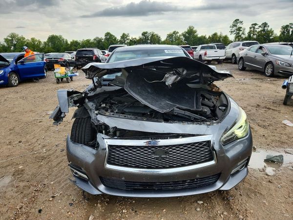 2016 INFINITI Q50