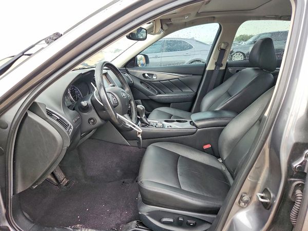 2016 INFINITI Q50