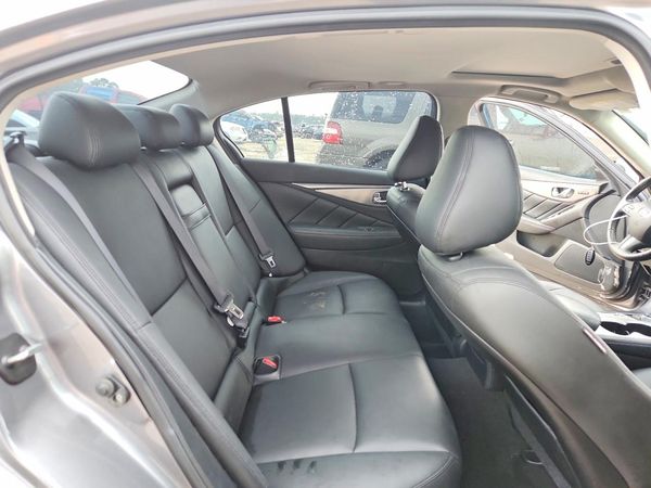 2016 INFINITI Q50