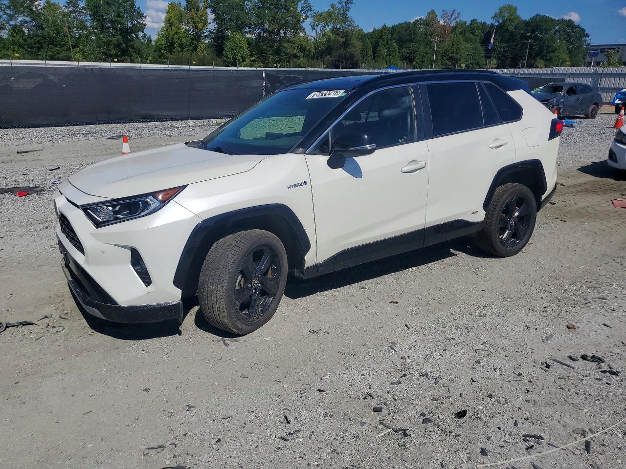 2020 TOYOTA RAV4 XSE HV